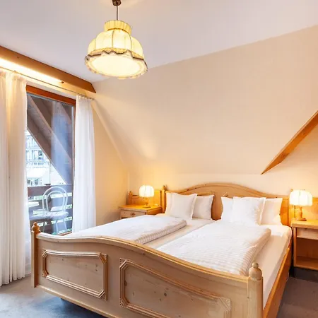 Pensjonat Sauerlaender Hof 3*